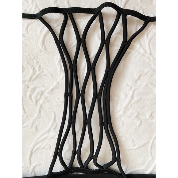 ❌❌SOLD❌❌Lululemon Tidal Flow Net Swim Top Size 6 - Picture 6 of 10